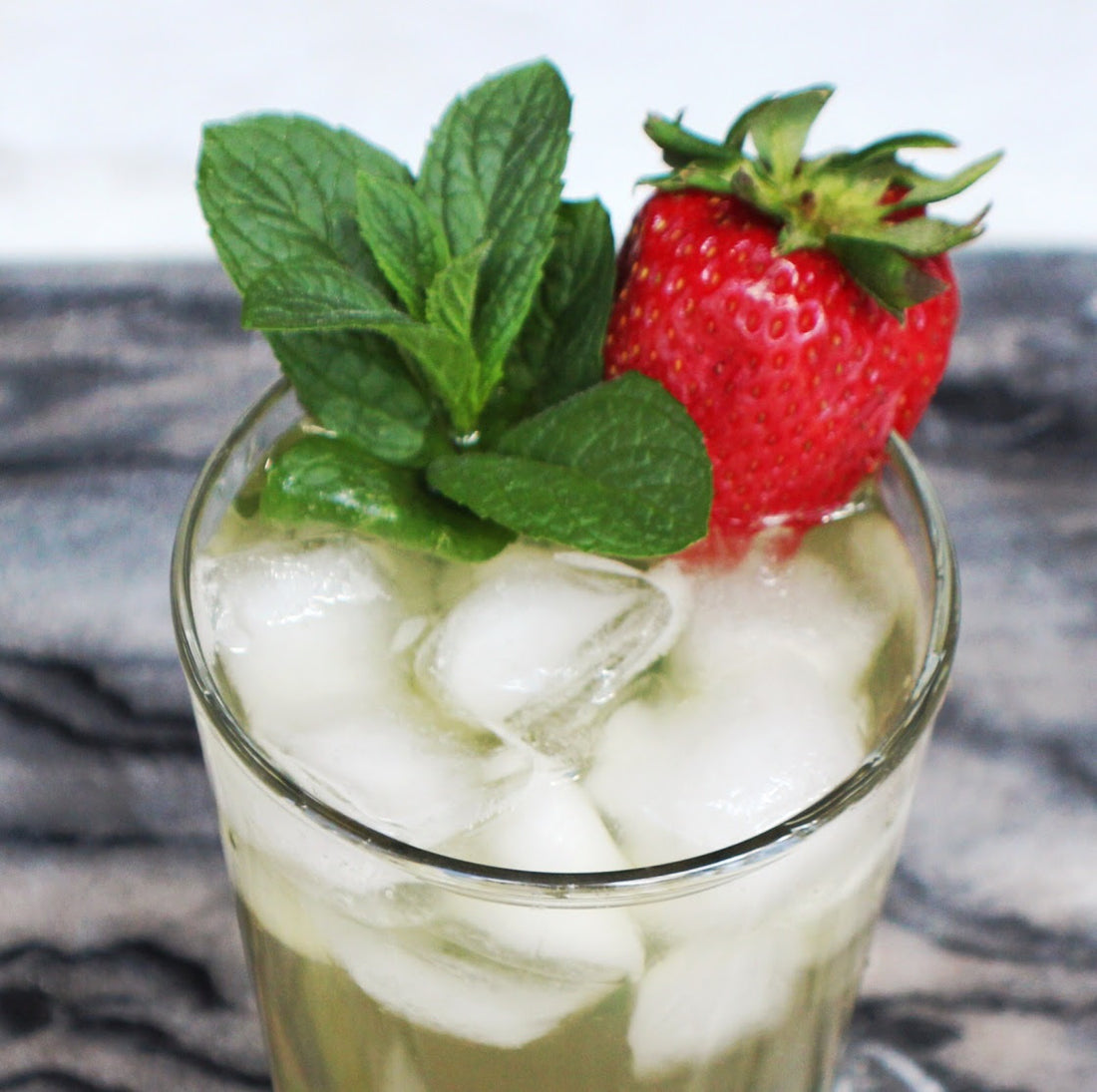 REFRESHING. FRUIT-FOWARD. CRISP.