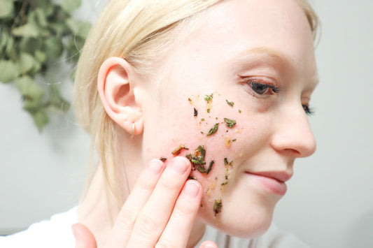 DIY: HONEY FACE MASK ✨
