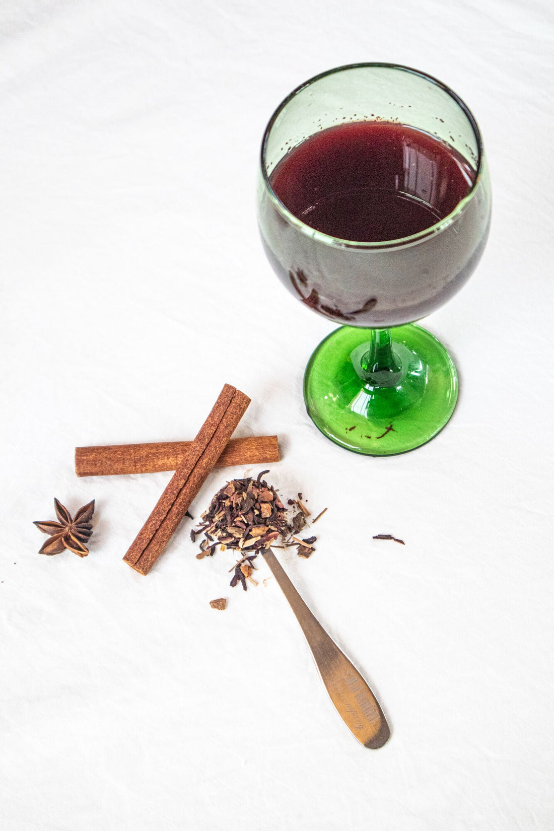 CINNAMON MULLED WINE? 🍊