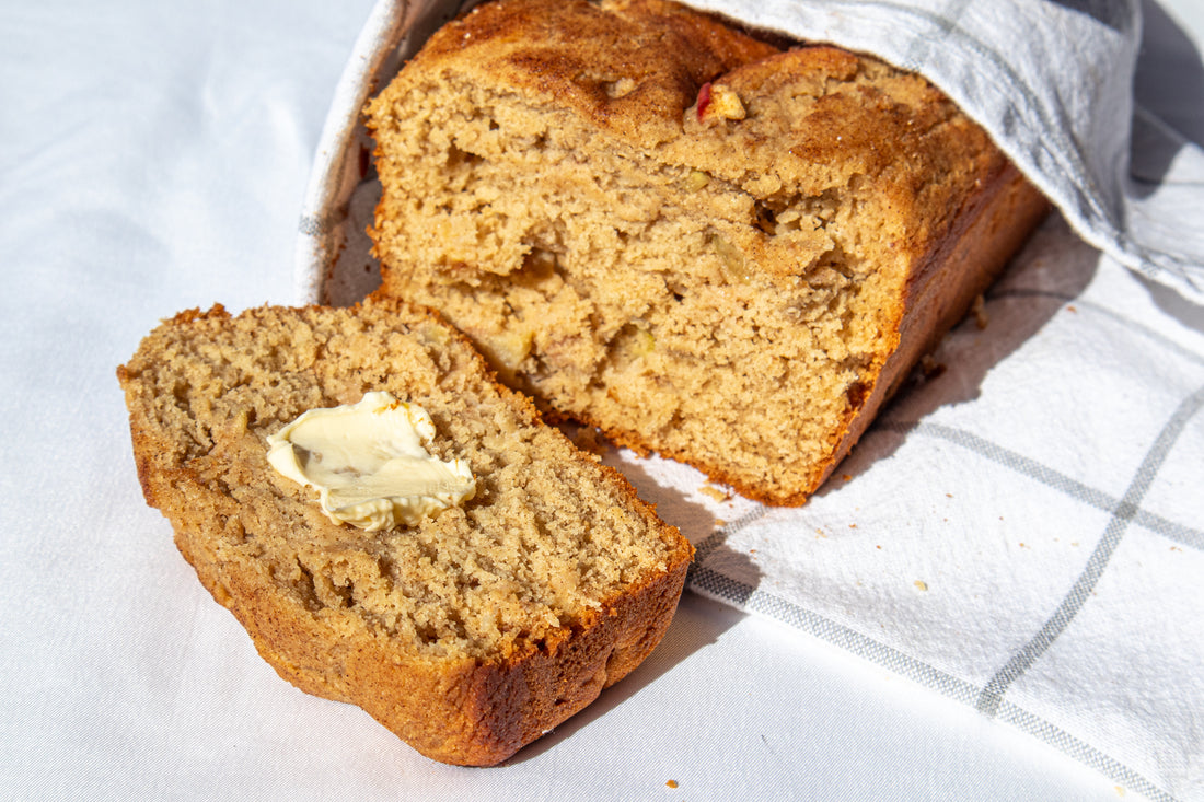 APPLE CINNAMON BREAD