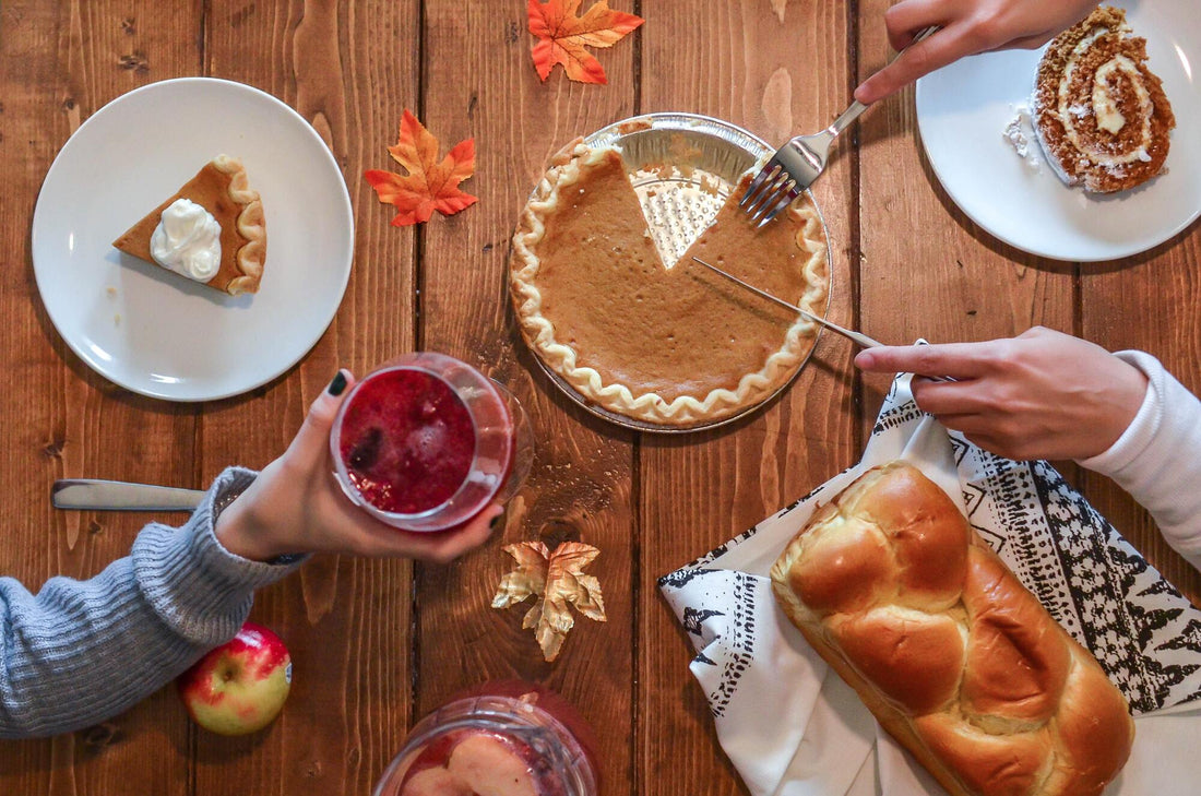 FRIENDSGIVING 💛